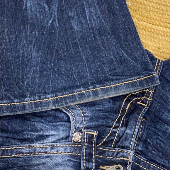 Miss Me Jeans - Picture 4 of 4